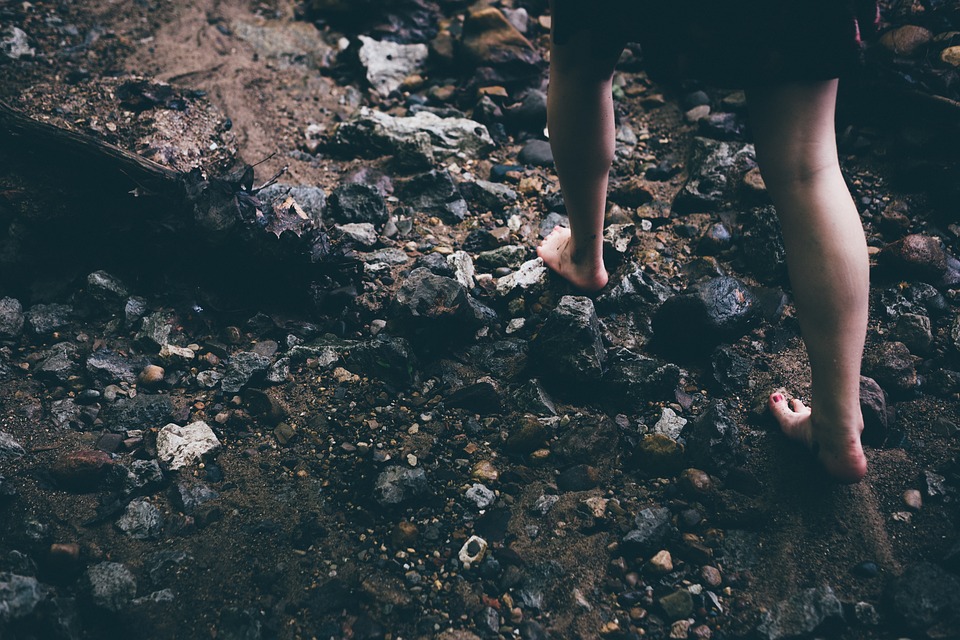 piedi-nudi-spiaggia